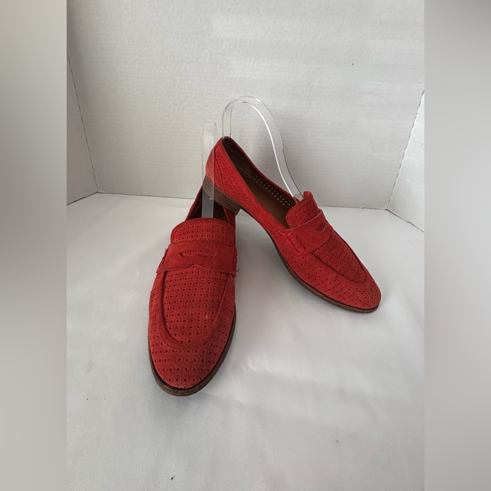 FRANCO SARTO RED SUEDE PENNY LOAFER
JOLETE STYLE RED PERFORATED SUEDE SZ 9.5 - Picture 10 of 11